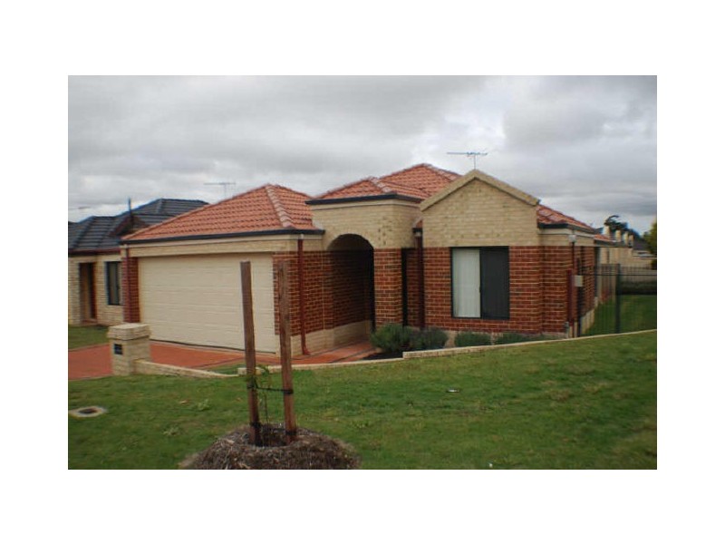 1 Darter Place, Queens Park WA 6107