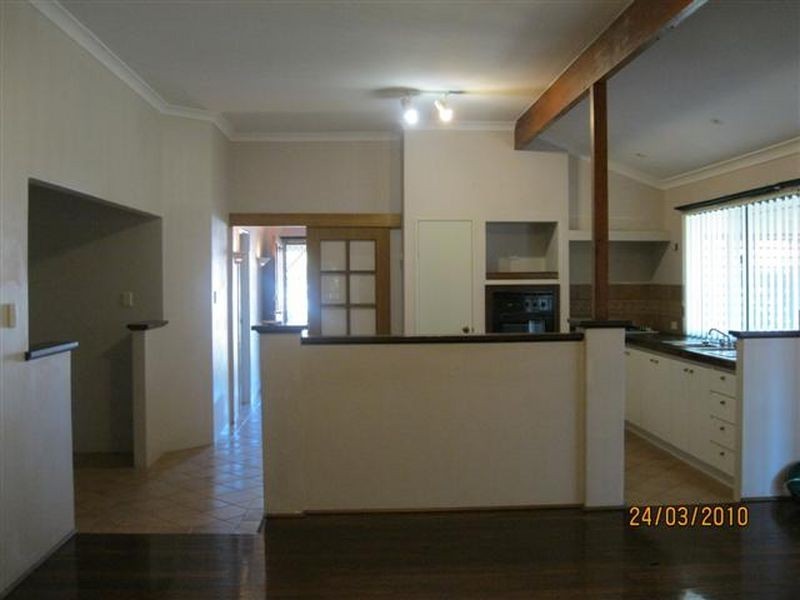 21 Greenshank Close, East Cannington WA 6107