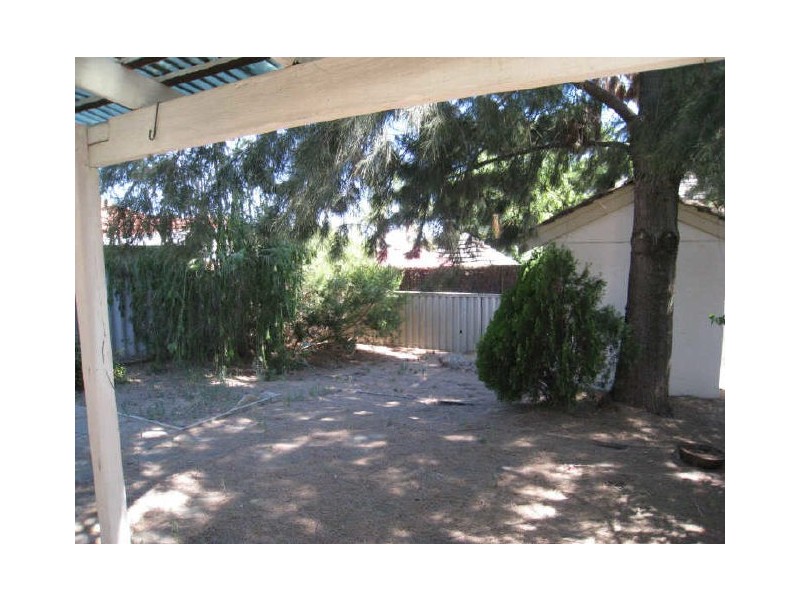 22 Gunbower Road, Mount Pleasant WA 6153