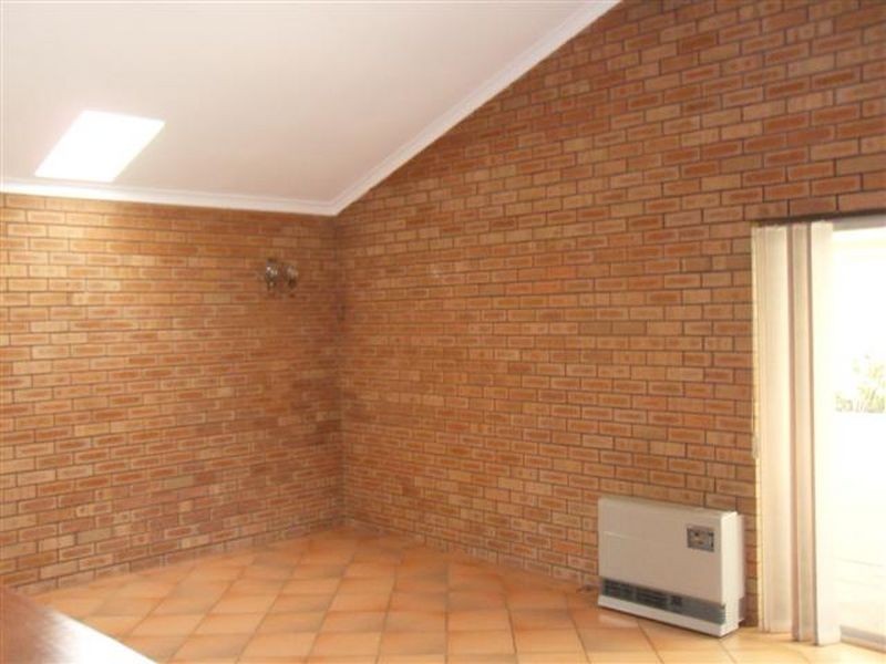 4 Bicheno way, Willetton WA 6155