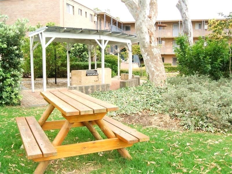 31/15 Friar John Way, Coolbellup WA 6163