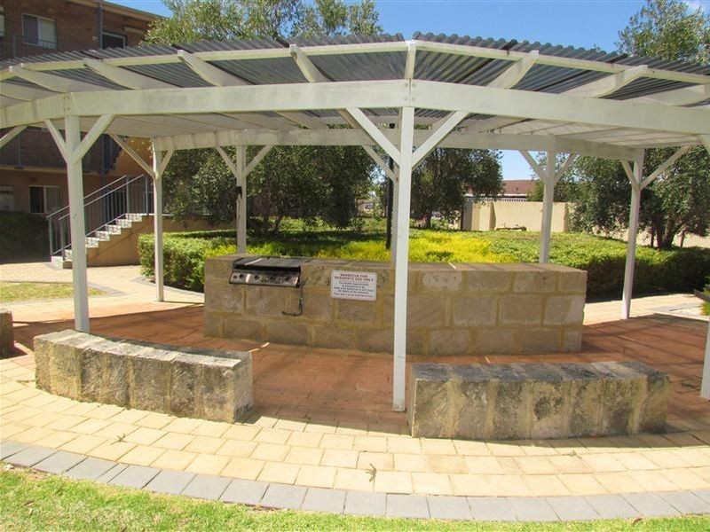 31/15 Friar John Way, Coolbellup WA 6163