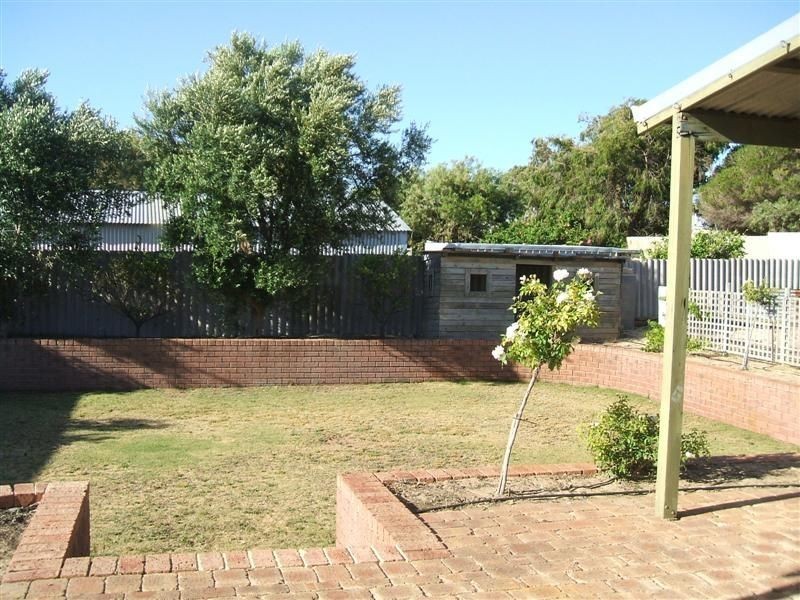 29 Crystaluna Drive, Golden Bay WA 6174