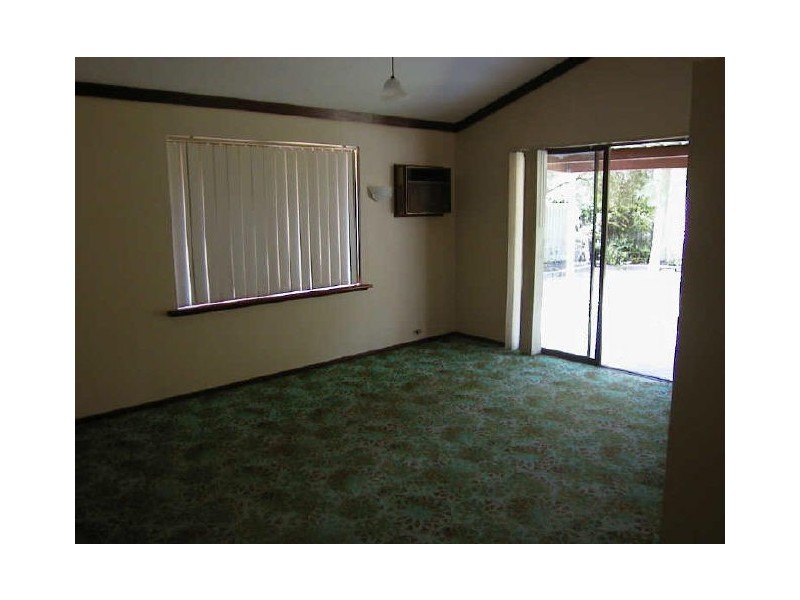 4/12 Watling Avenue, Lynwood WA 6147