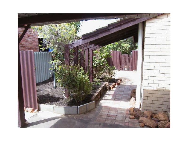 4/12 Watling Avenue, Lynwood WA 6147