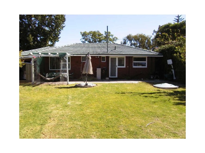 3 Elbe Court, Riverton WA 6148