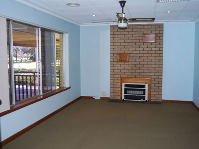 52 Parklands Square, Riverton WA 6148