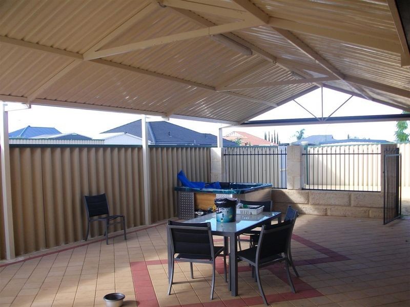 26 Chipperton Road, Bertram WA 6167