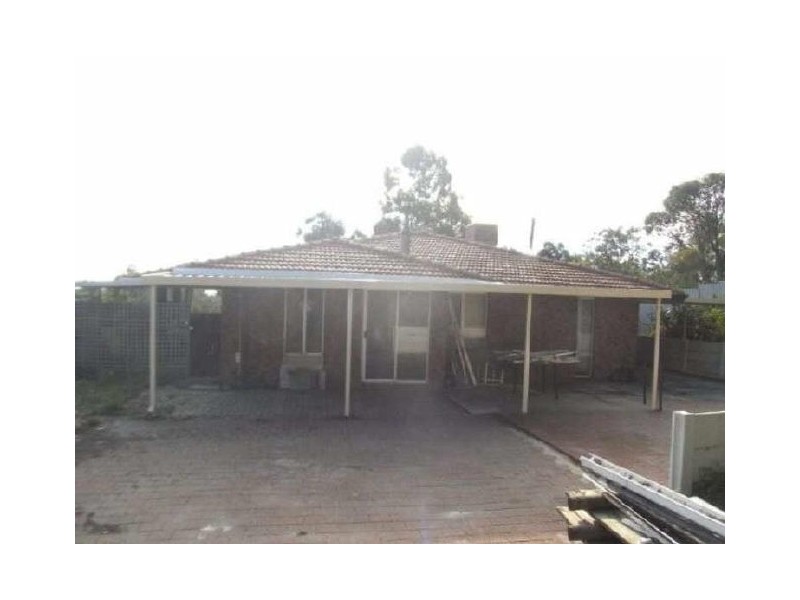 35 Battersea Road, Canning Vale WA 6155