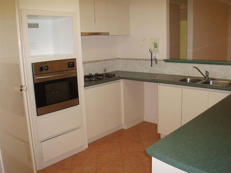 8 Elbe Court, Riverton WA 6148