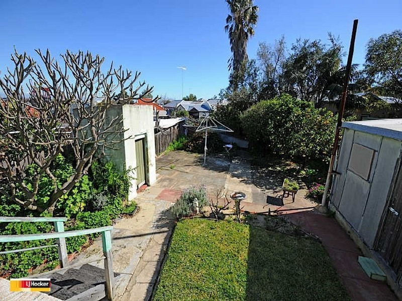 22 Finnerty Street, Fremantle WA 6160