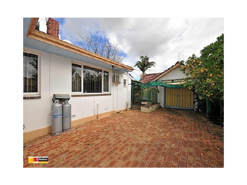 31 Leach Avenue, Riverton SA 5412