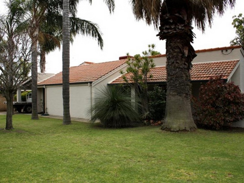 1 Bernera Drive, Willetton WA 6155