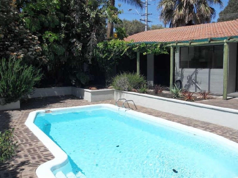 1 Bernera Drive, Willetton WA 6155