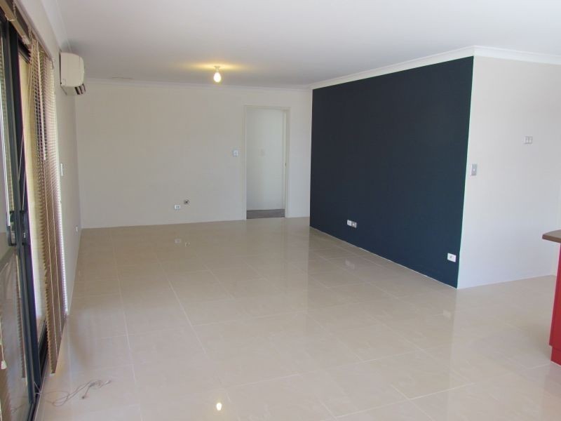12 Dennis Way, Canning Vale WA 6155