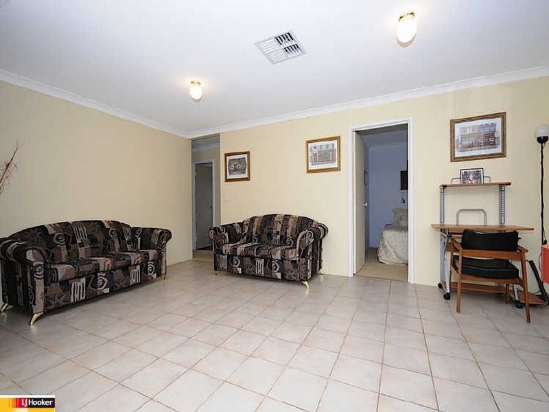 9 Jurien Way, Thornlie WA 6108