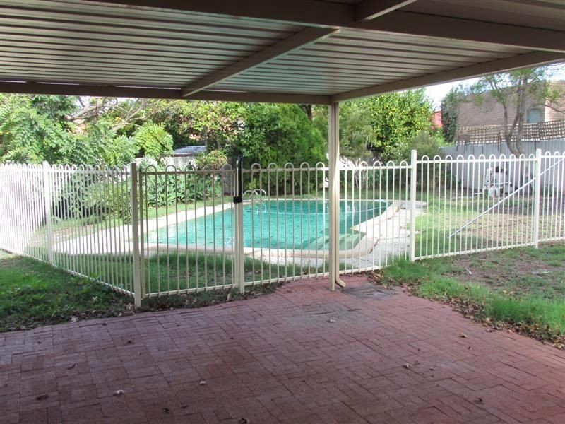 18 Upland Gardens, Willetton WA 6155