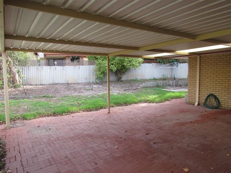 18 Upland Gardens, Willetton WA 6155