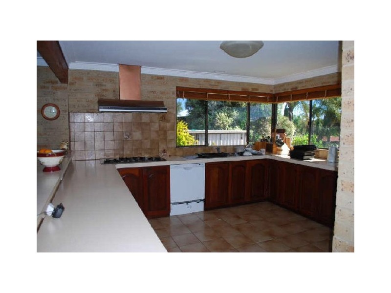 9 Redoubt Road, Willetton WA 6155