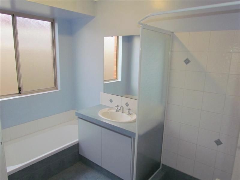 258 Fraser Road North, Canning Vale WA 6155