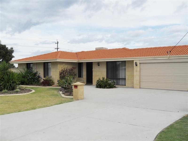 2 McFarlane Place, Willetton WA 6155