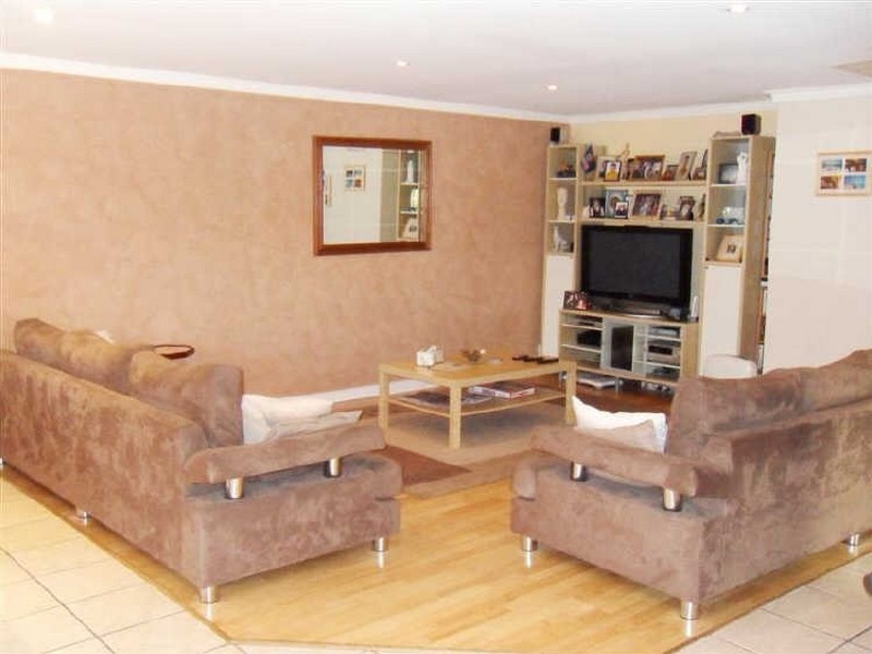 2 McFarlane Place, Willetton WA 6155