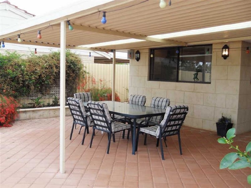 2 McFarlane Place, Willetton WA 6155