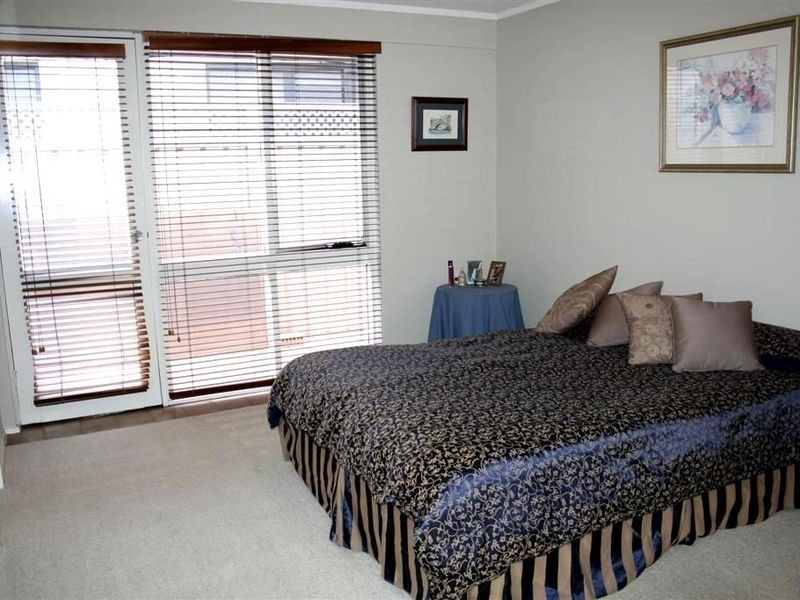 23 Dirk Hartog, Bull Creek WA 6149