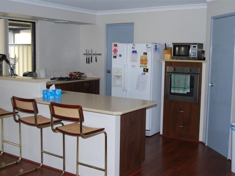 22 Alexandria Follow, Success WA 6164