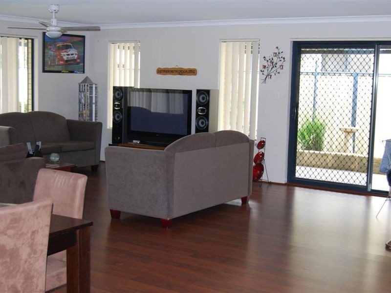 22 Alexandria Follow, Success WA 6164