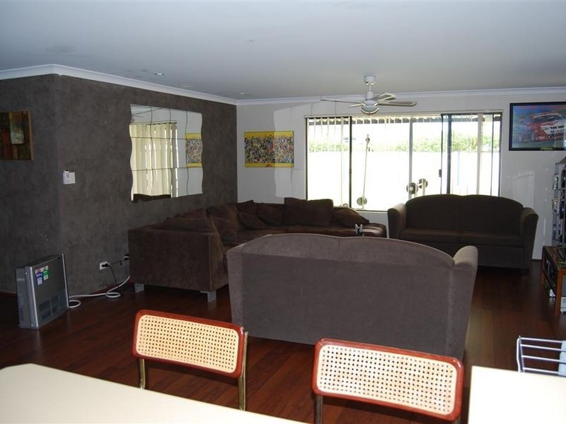 22 Alexandria Follow, Success WA 6164