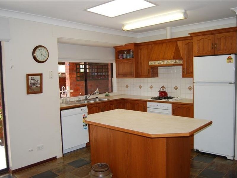 3 Aderyn Place, Willetton WA 6155