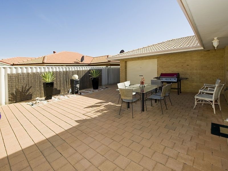 2 Tippett Court, Willetton WA 6155
