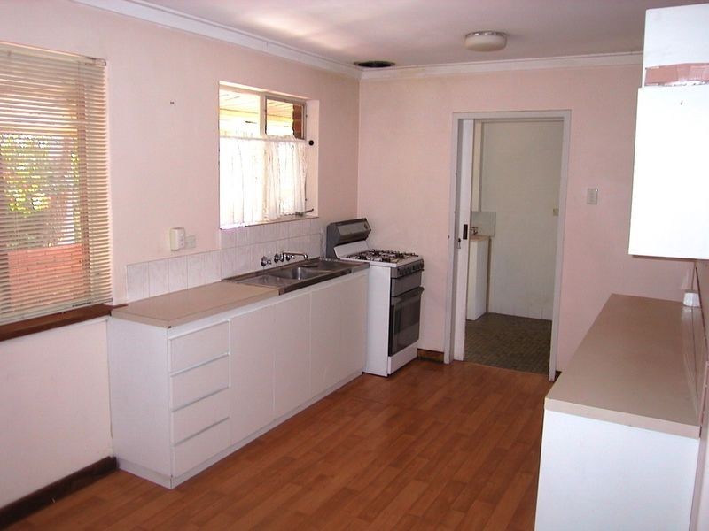 1 Cromer Place, Lynwood WA 6147