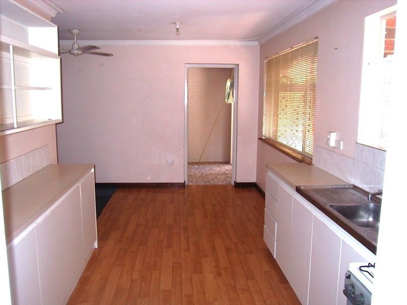 1 Cromer Place, Lynwood WA 6147