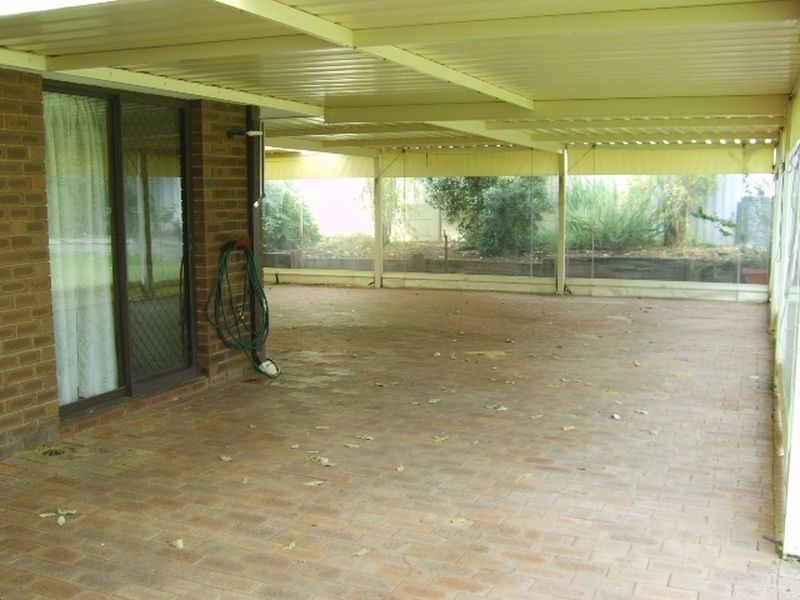 3 Bulrush Drive, Bibra Lake WA 6163