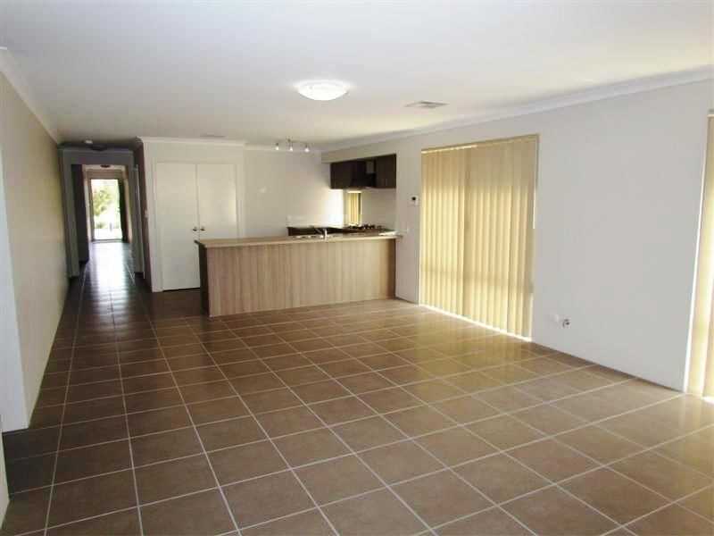 41 Ballycastle Loop, Canning Vale WA 6155