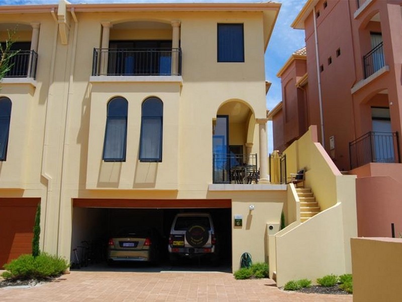 6/2 The Pass, Dawesville WA 6210