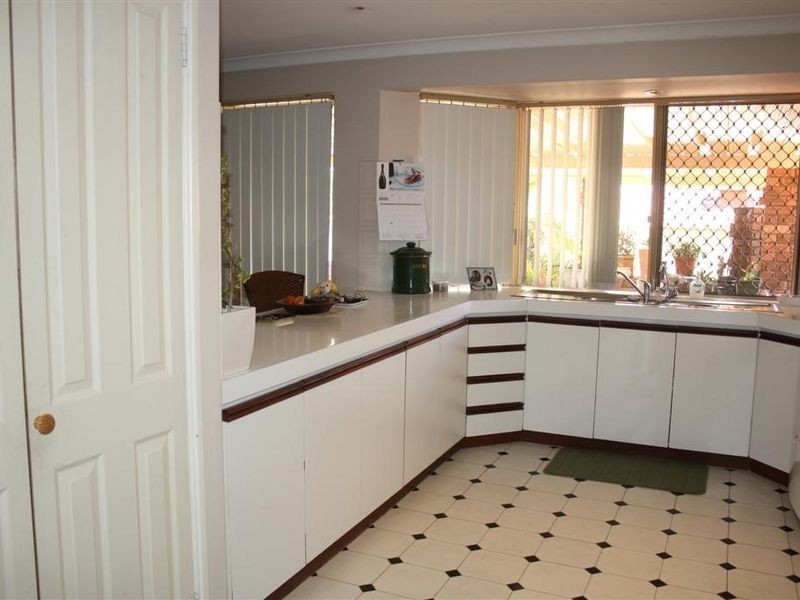 11 Burrendah Boulevard, Willetton WA 6155