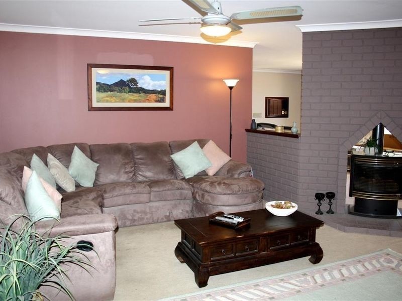 11 Burrendah Boulevard, Willetton WA 6155