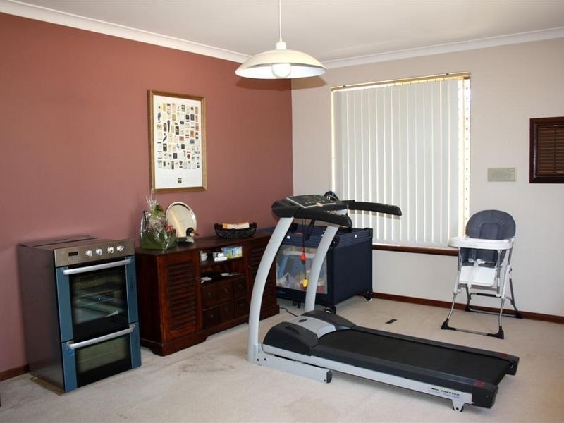 11 Burrendah Boulevard, Willetton WA 6155