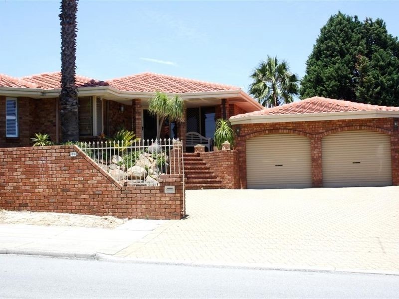 11 Burrendah Boulevard, Willetton WA 6155