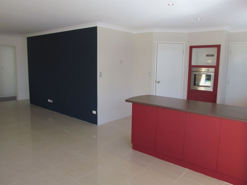 12 Dennis Way, Canning Vale WA 6155