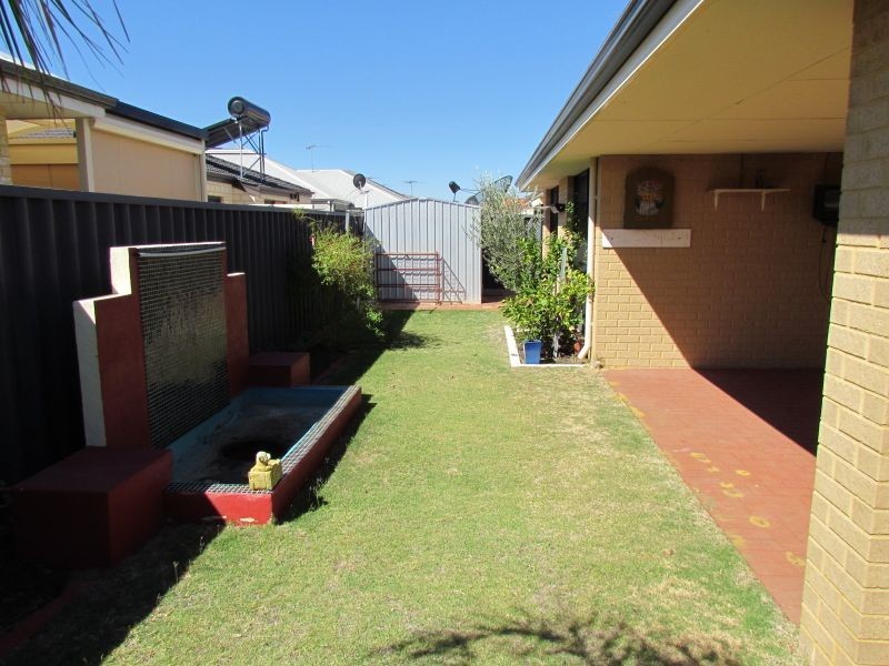 12 Dennis Way, Canning Vale WA 6155