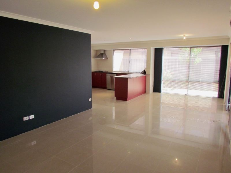 12 Dennis Way, Canning Vale WA 6155