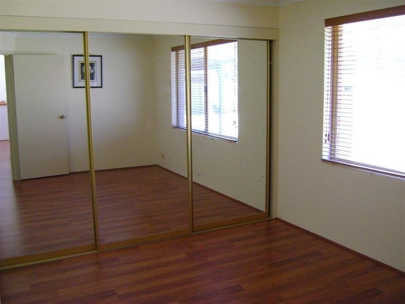 39 Vellgrove Ave, Parkwood WA 6147