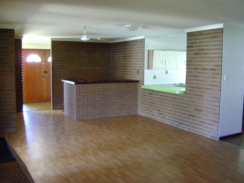 2 Benzie Way, Parkwood WA 6147