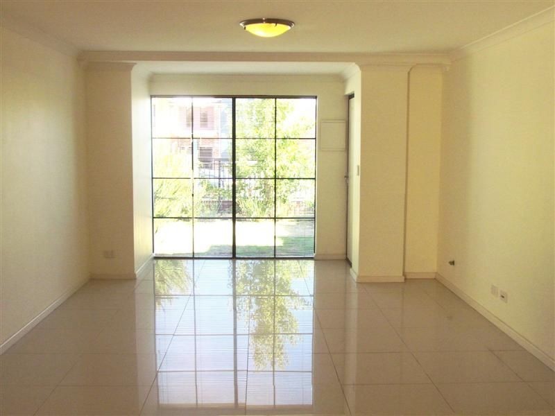 2/4 Lichfield Street, Victoria Park WA 6100