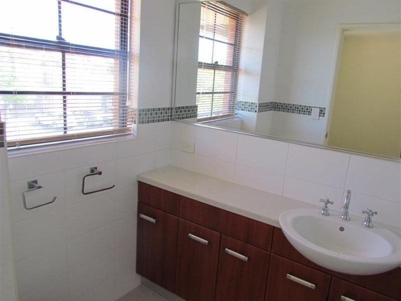 2/4 Lichfield Street, Victoria Park WA 6100