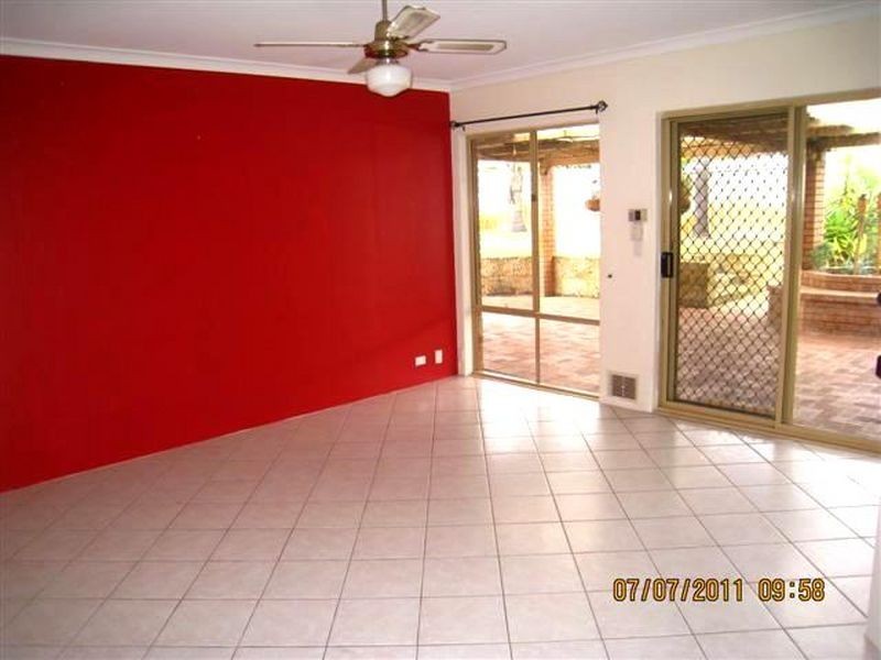 16 Gwalia Place, Bibra Lake WA 6163